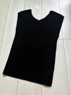 新品♡マイストラーダ　ノースリーブトップス　ブラック　美シルエットのサムネイル