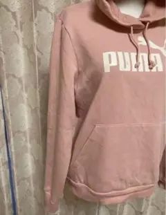 プーマ古着ピンクロゴパーカー