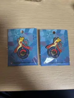 ポケモンセンター　カナザワ　ロゴピンズ　２つ