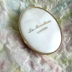 【新品未使用品】Ladurée チーク&鏡のセット 2015年Xmas◇ラデュレ、美しすぎる花びらチークの限定品2種も