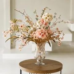 新品】大型 造花アレンジメント 花瓶付き ピンク×白 店舗装花 - メルカリ