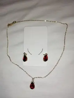 ネックレス　ピアスセット