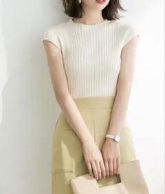今季発売 フレンチスリーブリブ切替サマーニット アイボリー