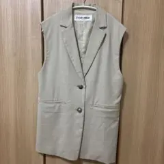 Fredy emue ベージュ ノースリーブジャケット