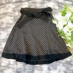 ⁠【クイーンズコート】ドットフレアスカート (1) 美品 リボンベルト付のサムネイル