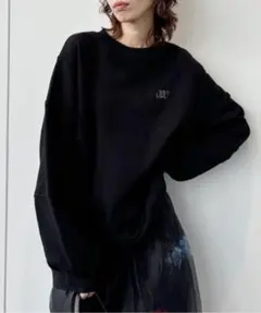2604008 Ameri NEW LOGO SWEAT TOP ブラック Mのサムネイル