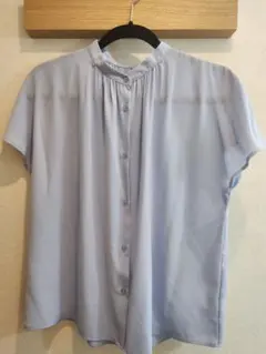 試着のみ　GU ライトブルー 半袖ブラウス