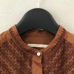 ヌキテパ◆ 刺繍チュニックブラウス バンドカラー エンブロイダリー ブラウンのサムネイル