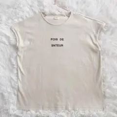 【Elura】美品　エルーラ　ロゴプリントフレンチスリーブTシャツ　Mのサムネイル