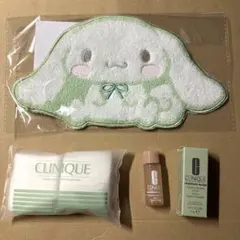 CLINIQUE クリニーク　シナモンロール　タオルハンカチ　化粧水　コットン