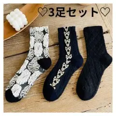 【即完売】ソックス　ブラック　ホワイト　モダン　リボン　北欧　韓国　新品　クルー