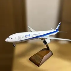 Boeing 777-300ER エミレーツ航空 1:200 - メルカリ