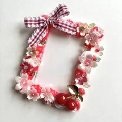 【No.197】ホイップデコ　トレカケース　硬質ケース　赤　白　リボン　チェリー