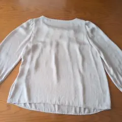 Couture Brooch ワールド 光沢薄いベージュの九分丈ブラウス 36⑤