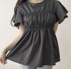☆即購入可 しまむら　mir..×kokoシャーリングフレアブラウスのサムネイル