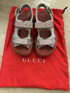 美品 GUCCI ラバーサンダル レッド 37 - メルカリ