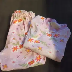 花柄パジャマ 130サイズ