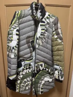 2025年最新】EMILIO PUCCI レディース ダウンジャケットの人気アイテム