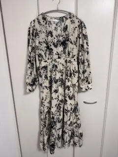 fifth フィフス　ワンピース　カシュクール　ベージュ　花柄　M