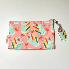 ウィグルウィグル wiggle wiggleケーキ　ポーチ チャーム　チェリー