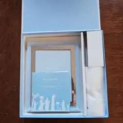 【新春謝恩、最終価格】WEDGWOOD ブルーフォトフレーム 13x17インチ