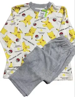 新品★ポケモン ピカチュウ 長袖パジャマ 上下セット 130cm 年中素材