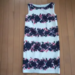 ピンキー&ダイアンフラワープリント ノースリーブ ひざ丈ワンピース