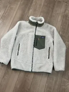パタゴニア クラシックレトロ　XL カーキ　ボア　ファー　フリース