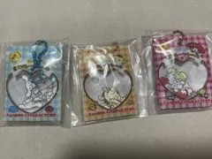 シャカシャカフレーク風チャーム　サンリオ　ガチャガチャ