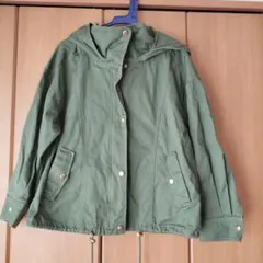 ミリタリージャケット フード付き カーキ M
