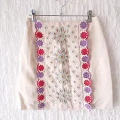 リリーブラウン ミニスカート フリル 刺繍 オフホワイト フェミニン レトロ