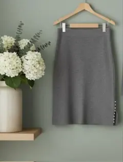 ☆チェスティ chesty☆ グレー タイトスカート パールボタン付き