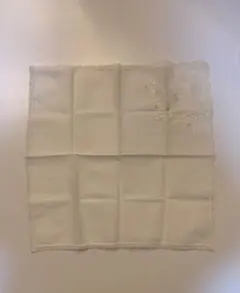 刺繍入りホワイトコットンハンカチ