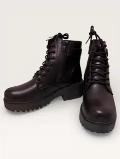 黒 厚底 レースアップブーツ バックル付き