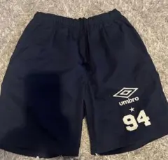 umbro 94刺繍入りネイビー半ズボン 150センチ