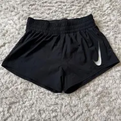 Nike Dri-FIT スポーツウェアブラックショーツ Mサイズ