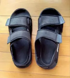 adidas ブラック サンダル マジックテープ　サイズ22センチ