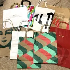 紙袋まとめ売り　スタバ　kuru-maru赤い帽子　h&m10枚以上☆