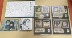 鬼滅の刃　ダイニング　コレクションカード　アクリルステッカー　缶バッジ　炭治郎