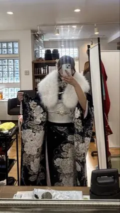 成人式　紺色振袖 フルセットのサムネイル