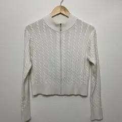 週末SALE❣️ ほぼ新品❗️GU ホワイト ケーブル編みジップアップカーディガン