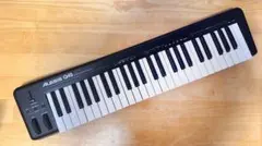 Alesis Q49 49鍵 MIDIキーボードのサムネイル