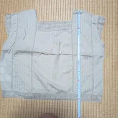ベージュ 半袖 トップス レース装飾のサムネイル