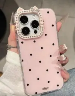 キティちゃん装飾付きピンクドットケース　 iPhone 15