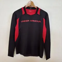 美品　アンダーアーマー 長袖カットソー S M