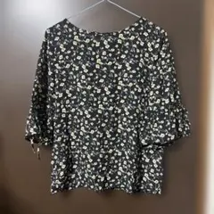 earth music ecology花柄五分袖ブラウス 新品未使用　値下げ‼️