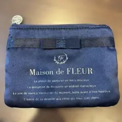 Maison de FLEUR　メゾンドフルール　ティッシュポーチ ネイビーのサムネイル