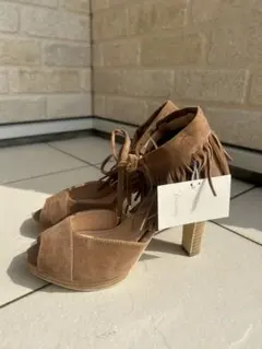 レディースフリンジ付きスウェードサンダル　Sサイズ　ブラウン　未使用　タグ付き