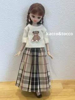No.3693 ハンドメイド22cmドール服 2点セット（ピアス付き）