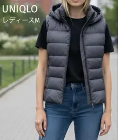 UNIQLOユニクロダウンパーカーベスト　レディースMサイズのサムネイル